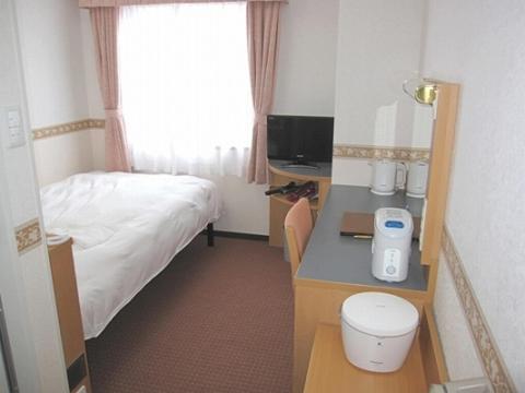Alpha-one Yokohama Kannai 3*